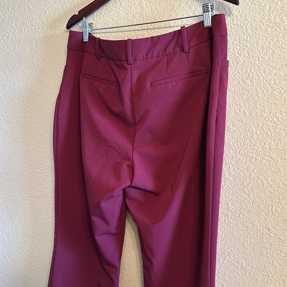 EUC - Liz Claiborne Aurora size 12 Cabernet maroon pants pockets and belt loops - Picture 5 of 6
